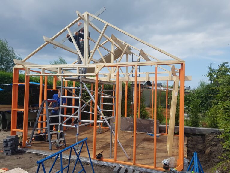 geraamte nieuwbouw tuinhuis wassenaar