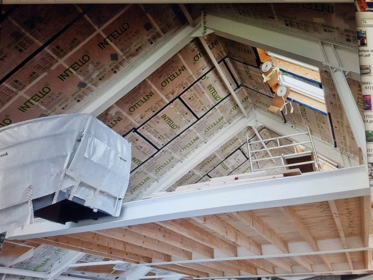 Professionele dakisolatie met INTELLO folie door Isolatie-Garant